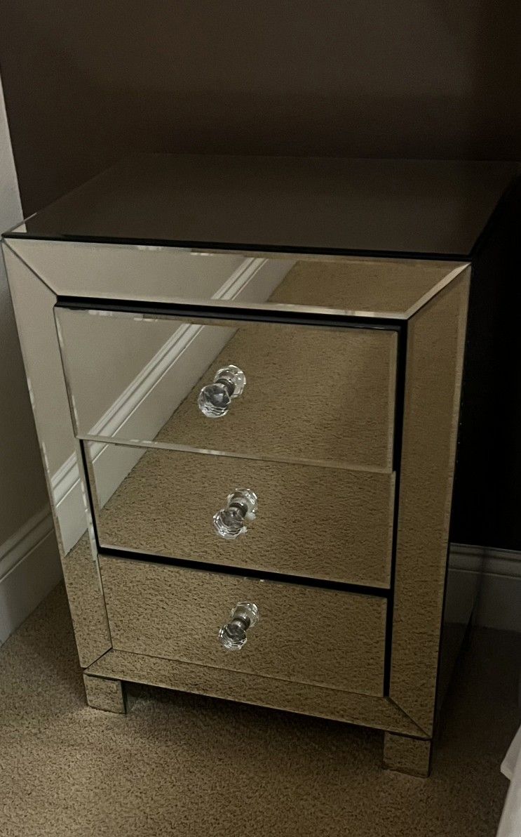 Pier 1 Mirror Bed Side Table Draw