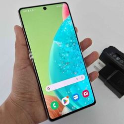 Samsung Galaxy A71, Factory Unlocked,  Excellent Condition.  Like New 