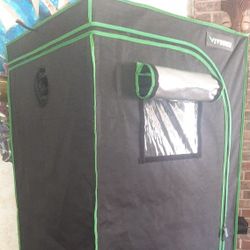 Indoor Green House  Grow Tent  Vivosun 