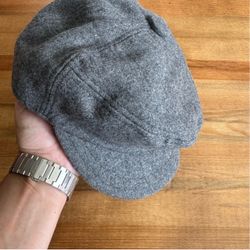 Kenneth Cole NWT newsboy hat