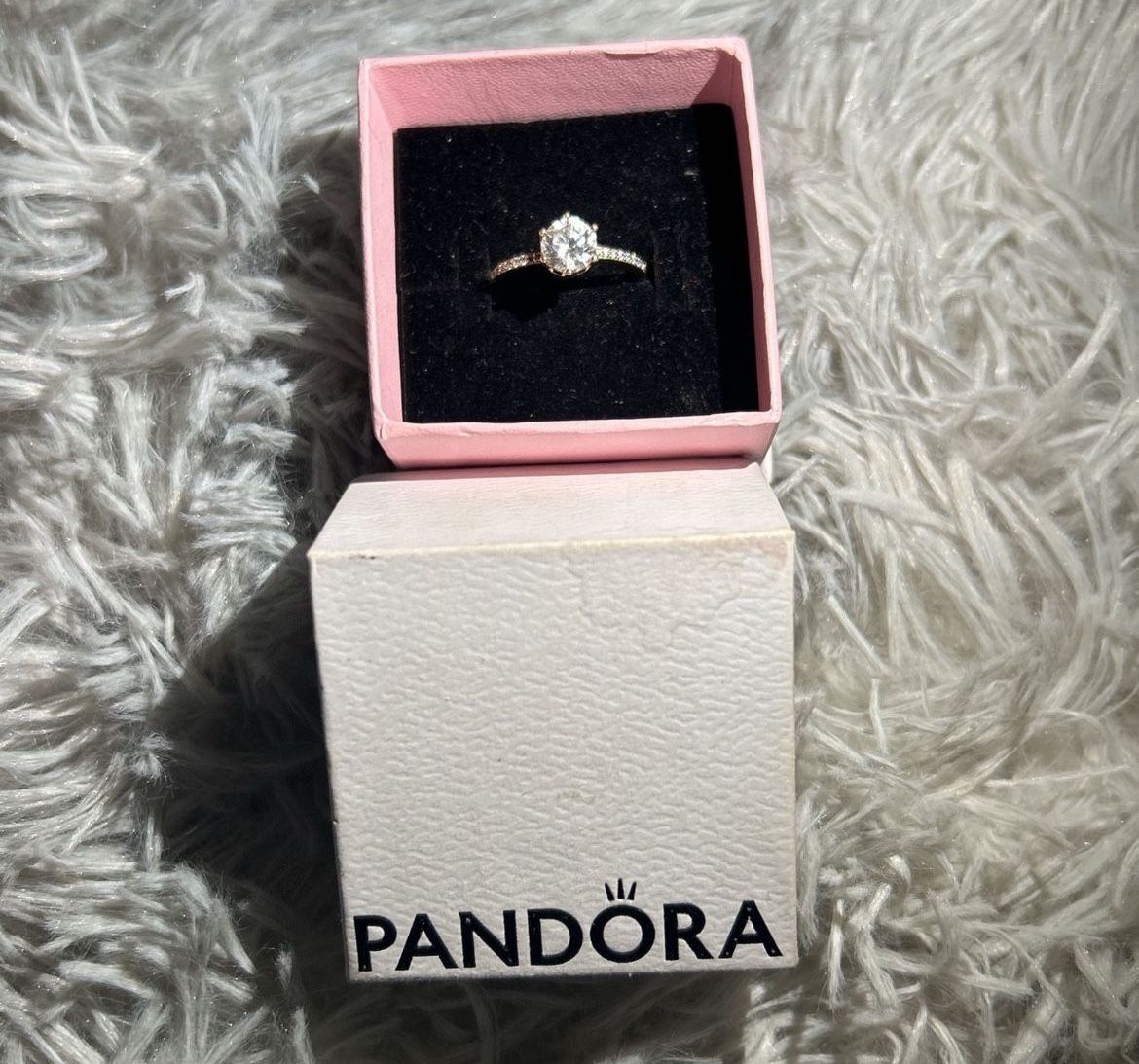 Pandora Ring