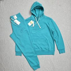 Bread New Nike Sets Sizes I Have Medium Up To 3x