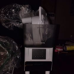 Whdpets wifi pet feeder used $25