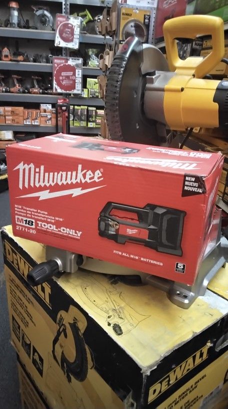 MILWAUKEE M18 TRANSFER PUMP (TOOL ONLY)