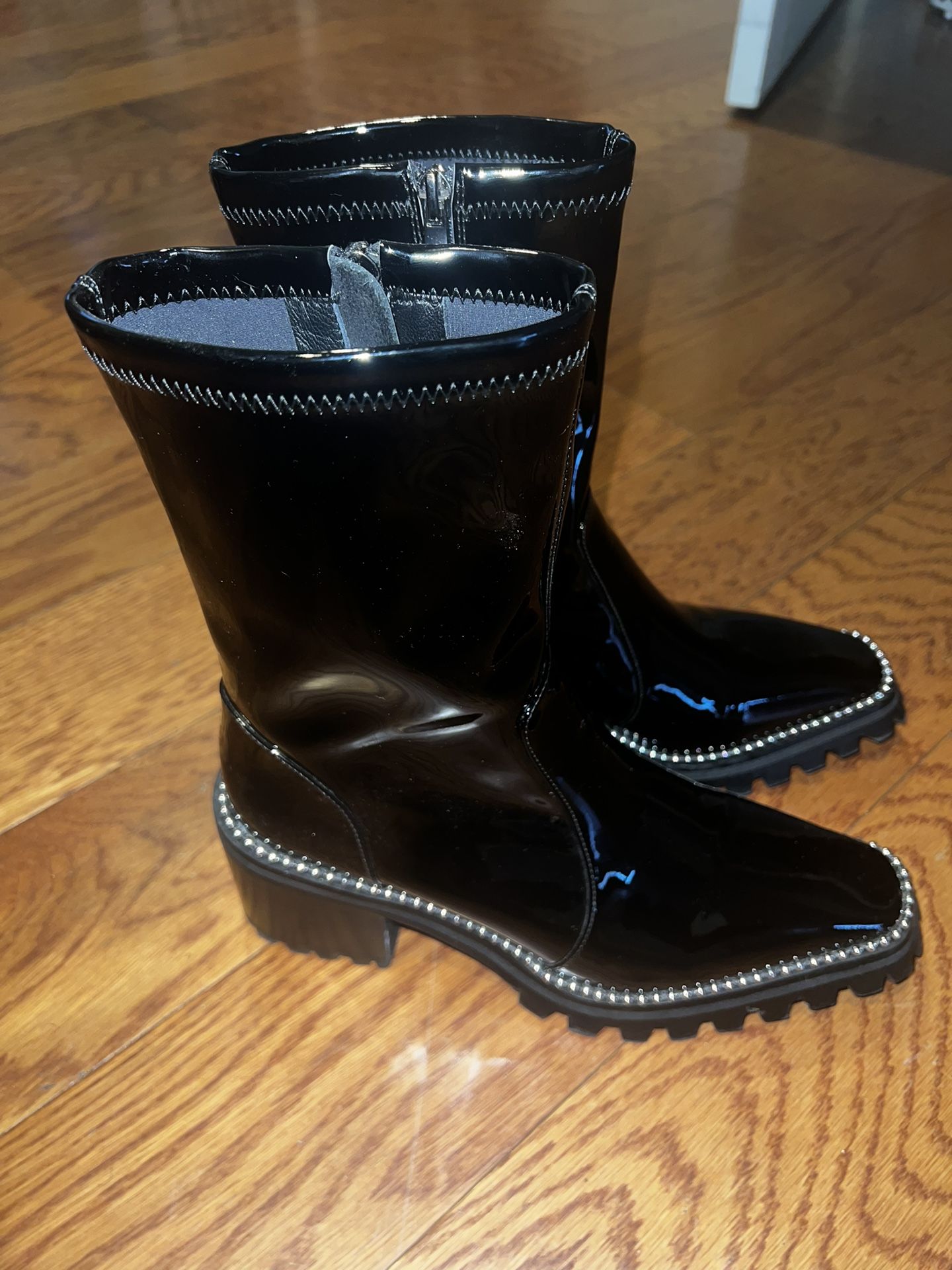 Women’s Black Boots Size 10
