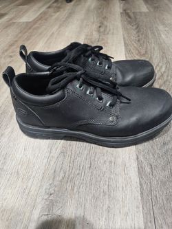 Men's Sketchers.