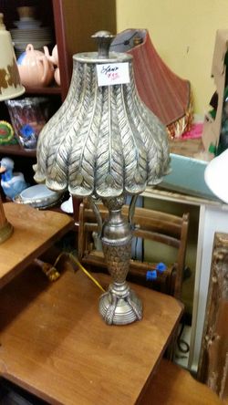 Table lamp