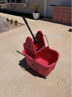 Tough Guy Mop Bucket with Wringer