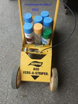"Máquina trazadora de líneas Aervoe 800 Versa Striper + 7 latas de pintura".