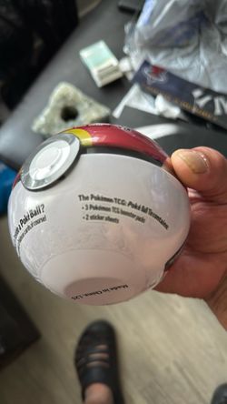3 Pokemon poke balls 1 pack