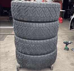 295 60 20 Nitto Recon Grappler Set of 4 Used in Premium Condition