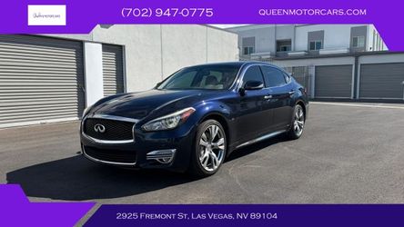 2017 INFINITI Q70