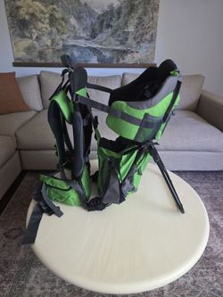 GREAT baby carrier/hiking backpack - Green