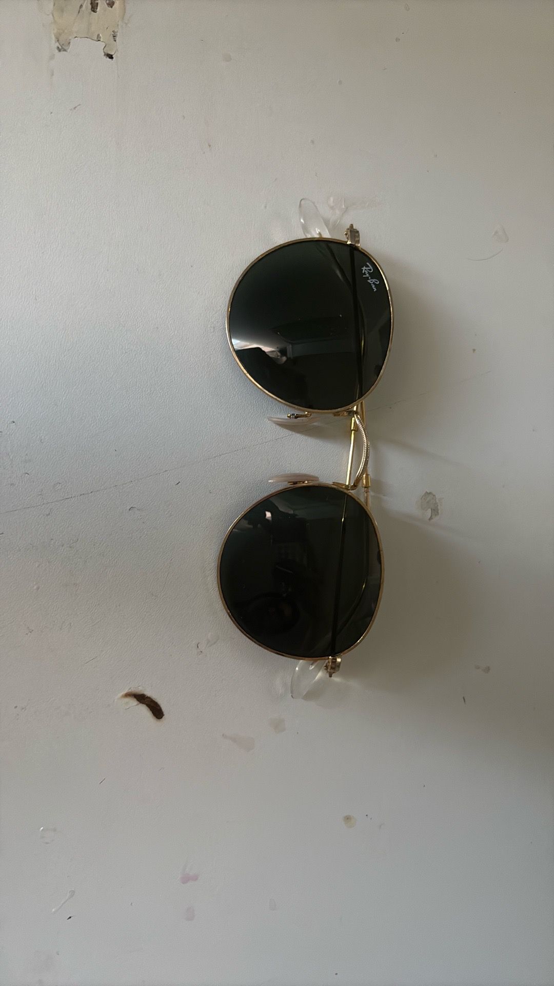 Round metal Rayban glasses