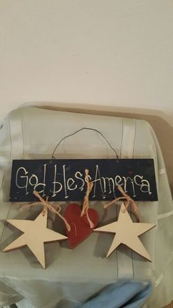 Patriotic "God Bless America" Hanging Wall Plaque