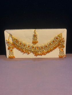 Orange color necklace set