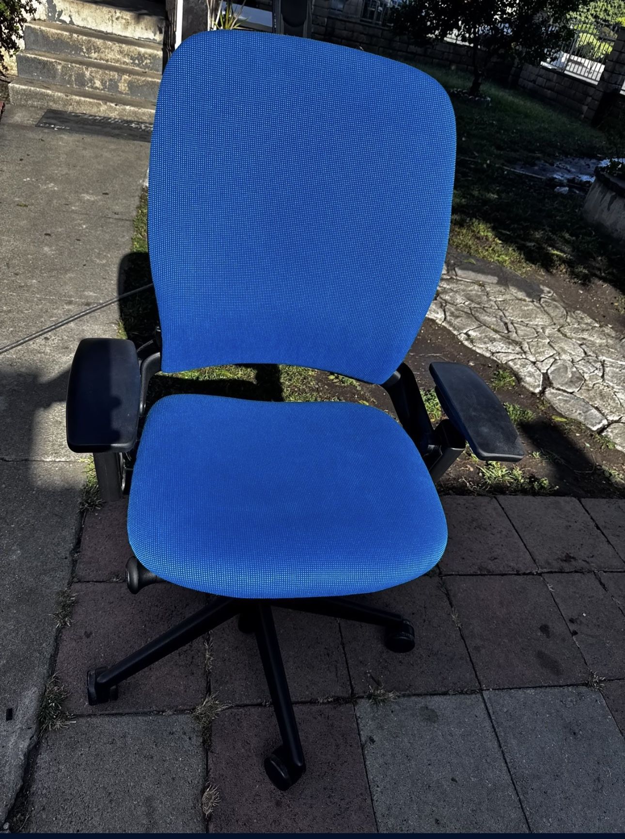 Steelcase Leap V2 Fully Loaded