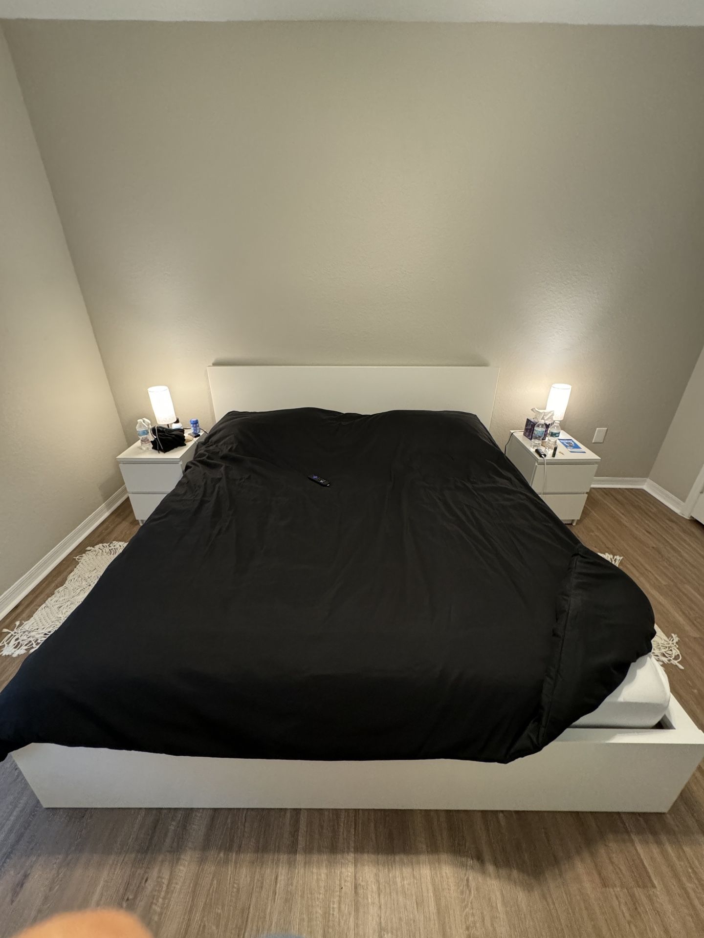 King Size Bed Frame Like New