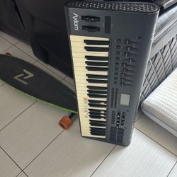 MIDI Axiom 49 Keyboard 