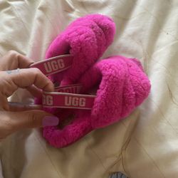 10c Pink Ugg Slides 