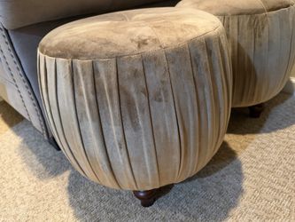 Small ottoman