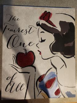 Snow white wall art canvas