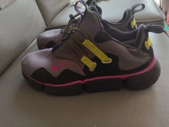 Nike Air Pocketknife