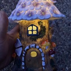 Solar patio light- flower tree house