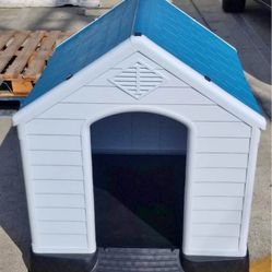 Dog house brand new never used it’s waterproof it’s large size for 75$ Amazon sells the same for 134$