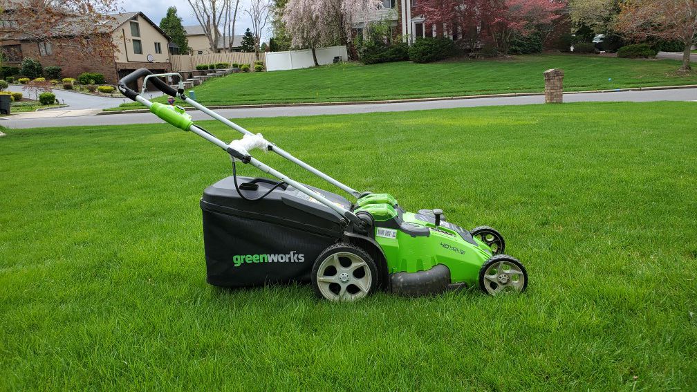Electric/battery mower Greenworks 20-Inch 40V Twin Force Cordless Lawn Mower, 2.0 AH Batteries Included 25302