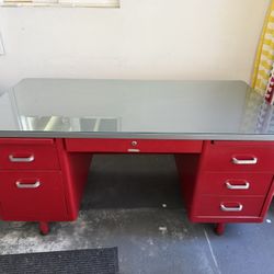Awesome McDowell & Craig Vintage Tanker Desk