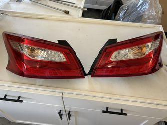 2017 Altima Tail Light’s