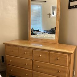 Drawer with mirror 