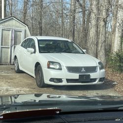  2011 MITUSUBUSHI GALANT 