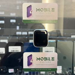 White Apple Watch Series 8 45MM GPS