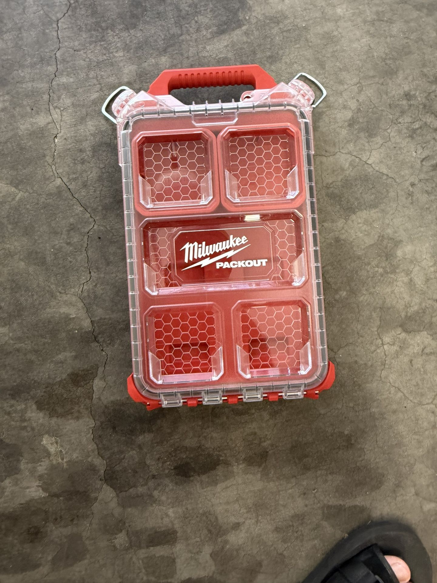 Milwaukee Pack Out