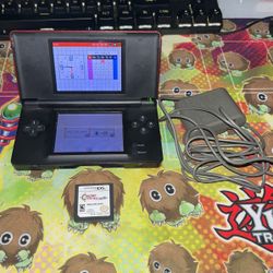 Nintendo Ds lite with game