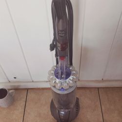 Dyson Vacuum 