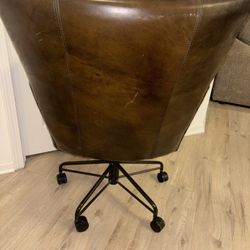 Leather  Rolling Chair 