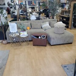 Sofa Sectional New 800.00