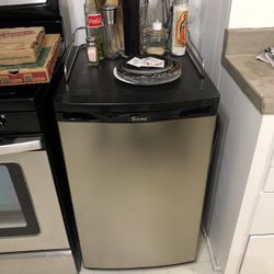 Danby Kegerator Refrigerator 
