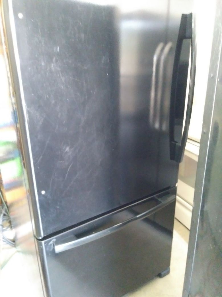 Whirpool Black Refrigerator