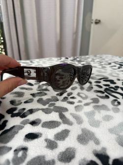 Versace woman’s shades