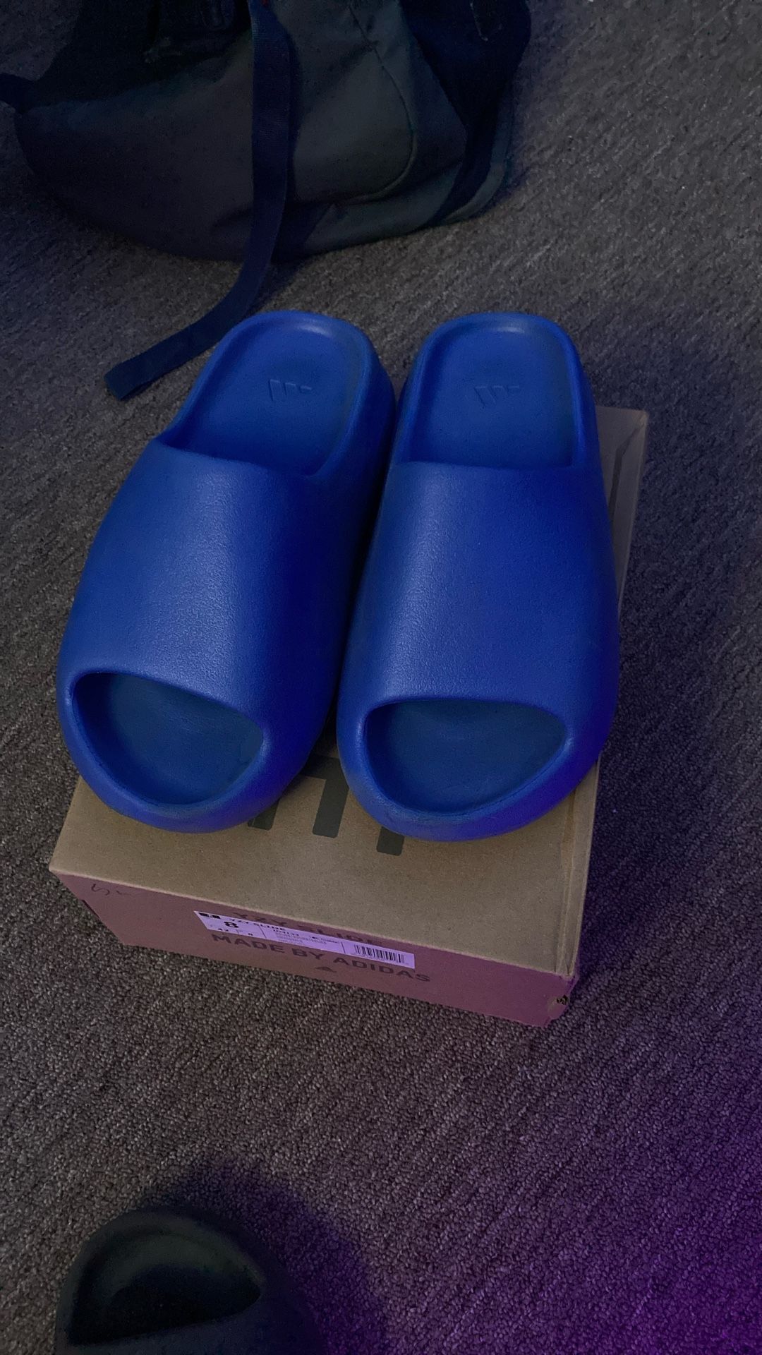 yeezy slides blue