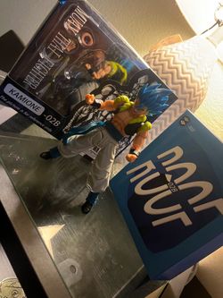 Dragon ball super totally Sh Figuarts gogeta blue