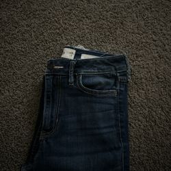 Hollister dark skinny jeans 
