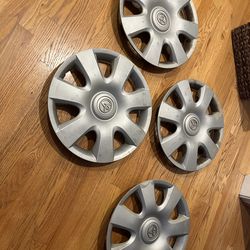 Toyota Lexus 16 inch hubcaps no cracks good shape