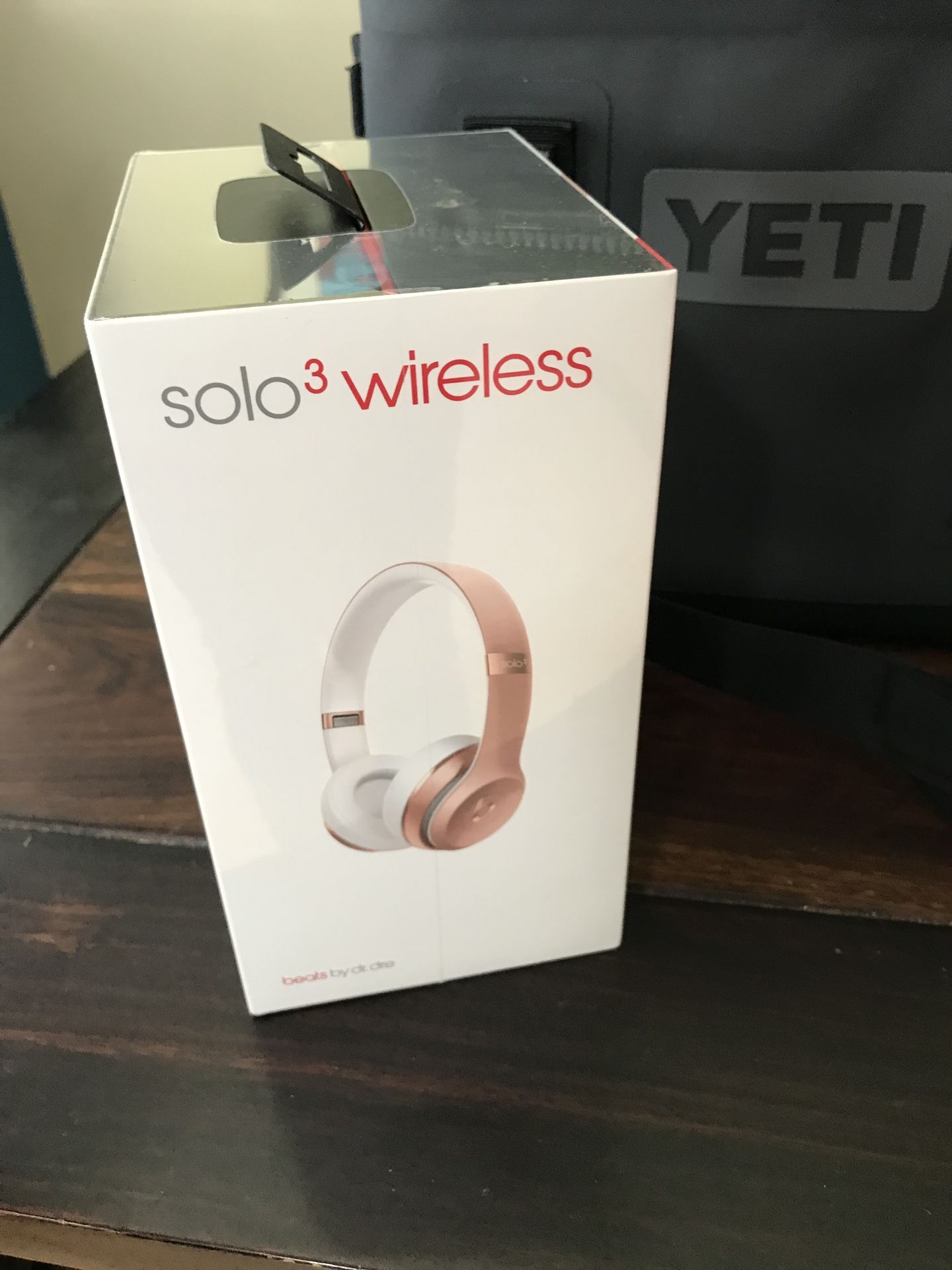 Rose gold beats solo 3 wireless headphones