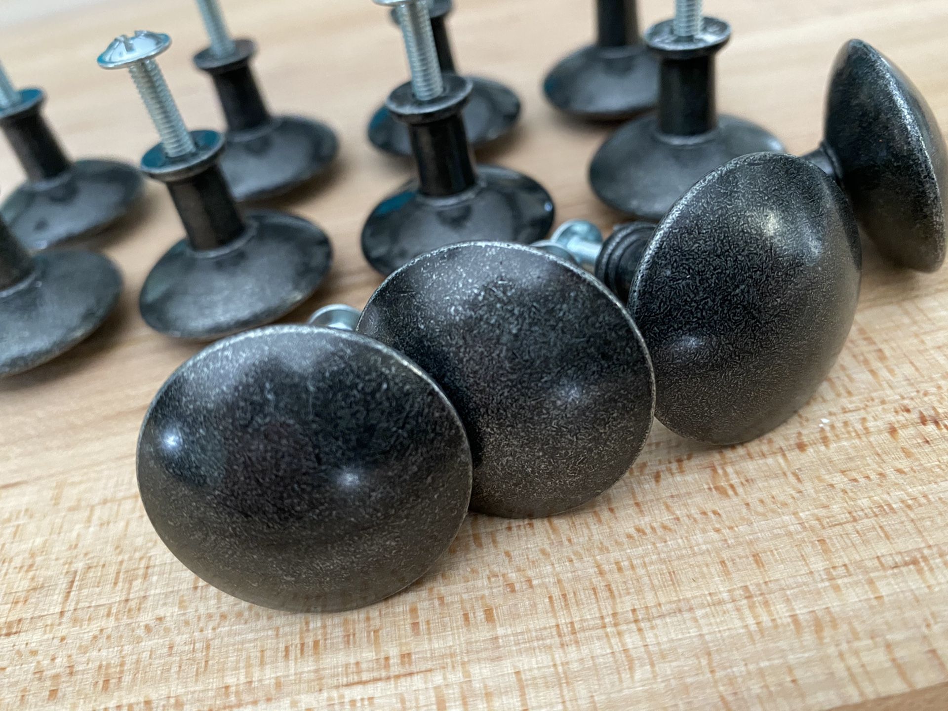 Knobs Dresser 12 w hardware
