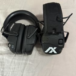 Axil shooter headphones noise canceling